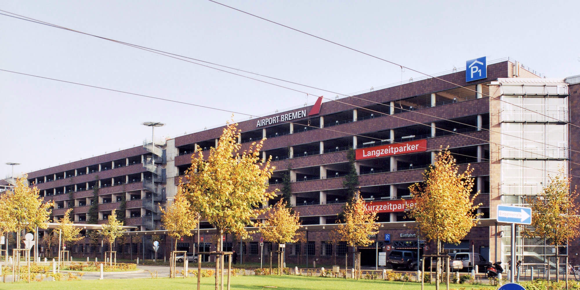 Parkhaus 1+2 am Bremer Flughafen